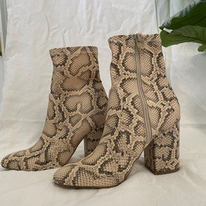 Steve Madden Light Beige Snakeskin Booties